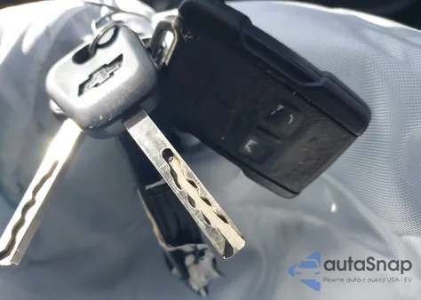 2017 Chevrolet Silverado 1500 2Lt из США, поврежденный, VIN 1GCVKREC6HZ312970